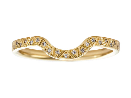 Curved Geometric Pattern Eternity Wedding Band