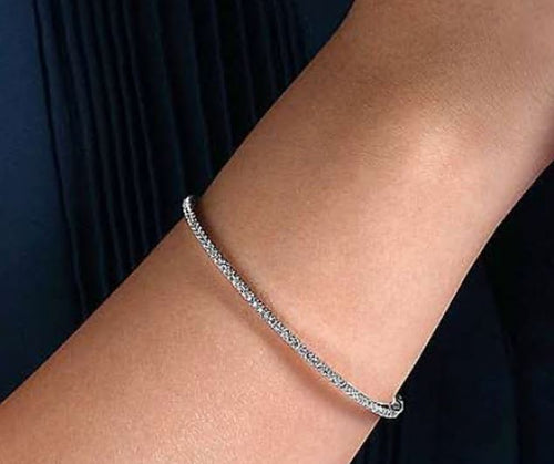 Diamond Bangle Bracelet in White Gold