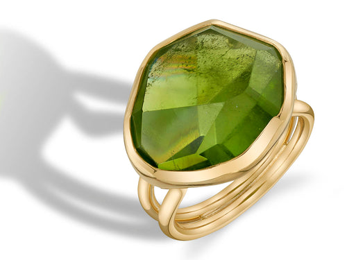 Freeform-Shaped Peridot Ring in 18K Yellow Gold