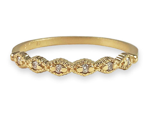 18K Yellow Gold and Diamond Slender Scalloped Wedding Band in Washington DC